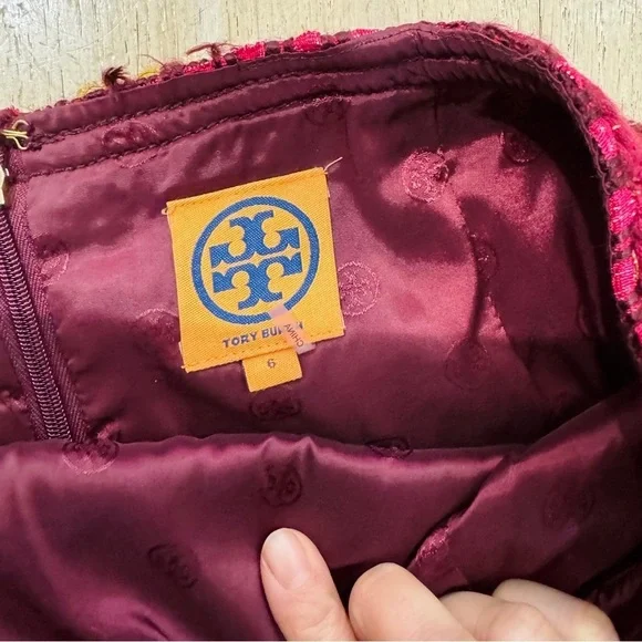 Tory Burch Victory Burgundy Metallic Tweed
skirt EUC - Picture 4 of 7